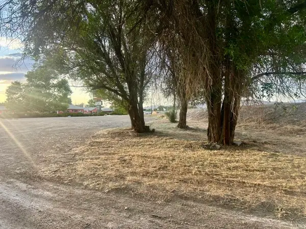 1321 N 6th St, Greybull, WY 82426