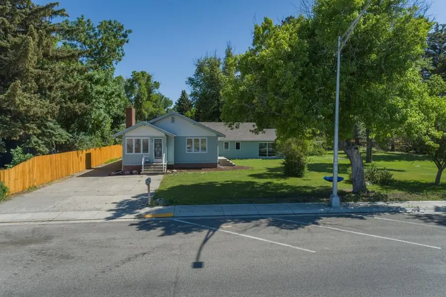 826 Cody Ave, Cody, WY 82414 - Image #2