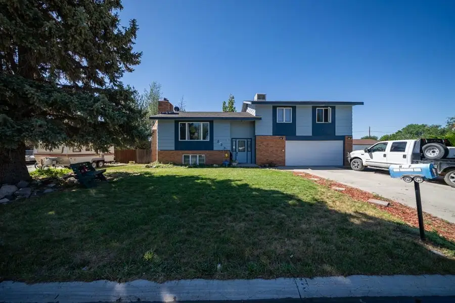 233 7th Ave N, Greybull, WY 82426 - Image #2