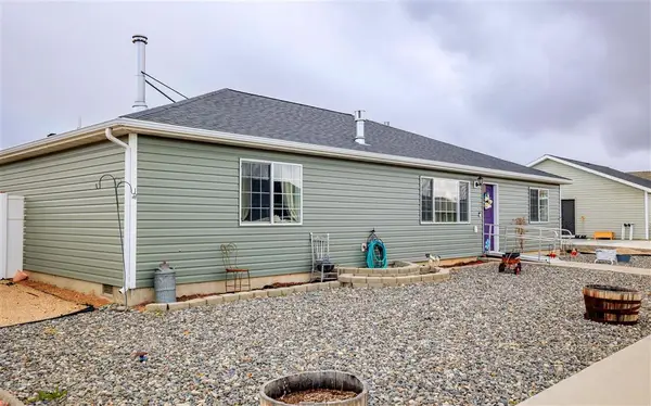 1142 E Madison St, Powell, WY 82435