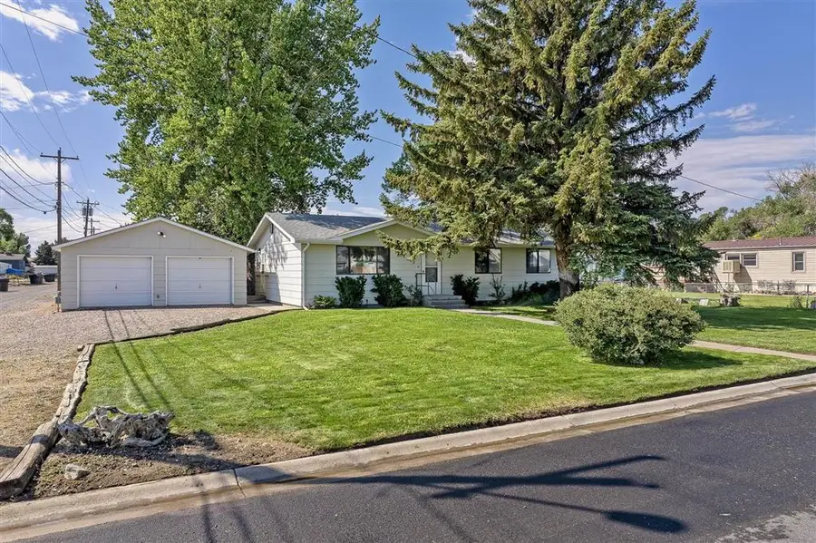 842 E Adams St, Powell, WY 82435 - Image #3