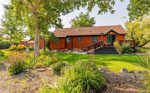 89 W Rocky Rd, Cody, WY 82414