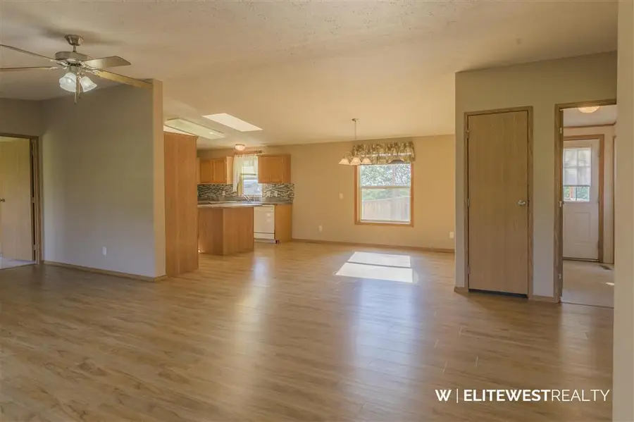 952 Road 6, Powell, WY 82435 - Image #2