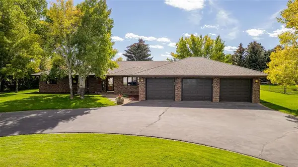 714 Meadow Ln Ave, Cody, WY 82414