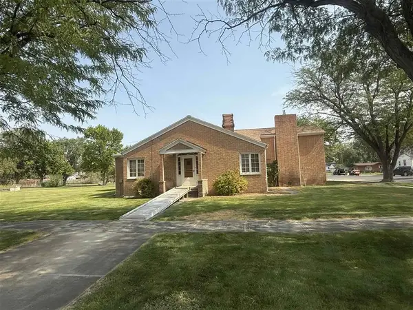 307 E 3rd St, Lovell, WY 82431