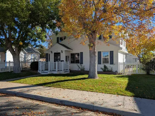 665 N Day St, Powell, WY 82435