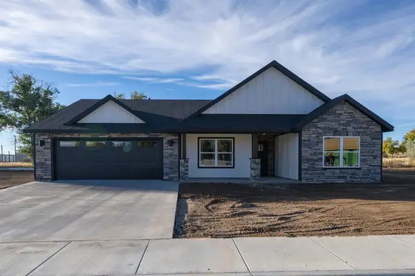 2308 Songbird Ct, Cody, WY 82414