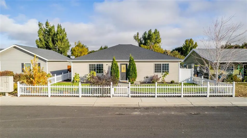 1107 E Madison St, Powell, WY 82435 - Image #1