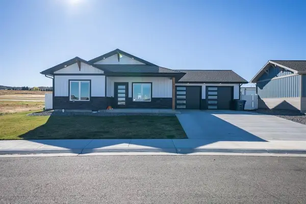 755 Go Around Loop, Cody, WY 82414