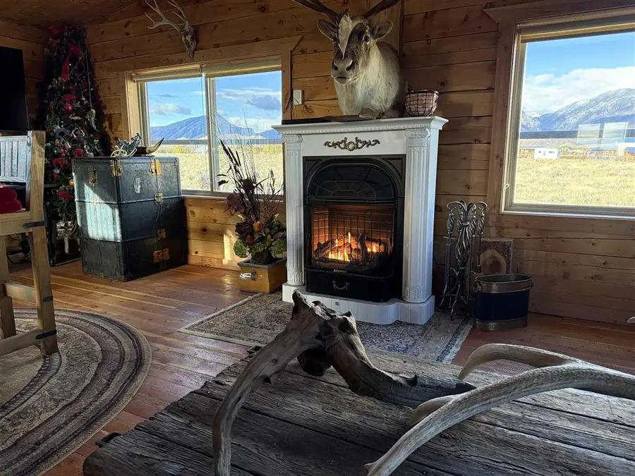 11 Battlefield Tr, Clark, WY 82435 - Image #2