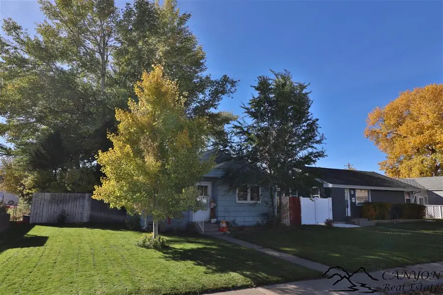 624 Avenue H, Powell, WY 82435 - Image #2
