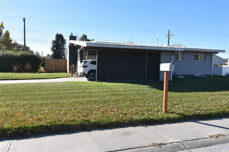 464 Cary St, Powell, WY 82435 - Image #3