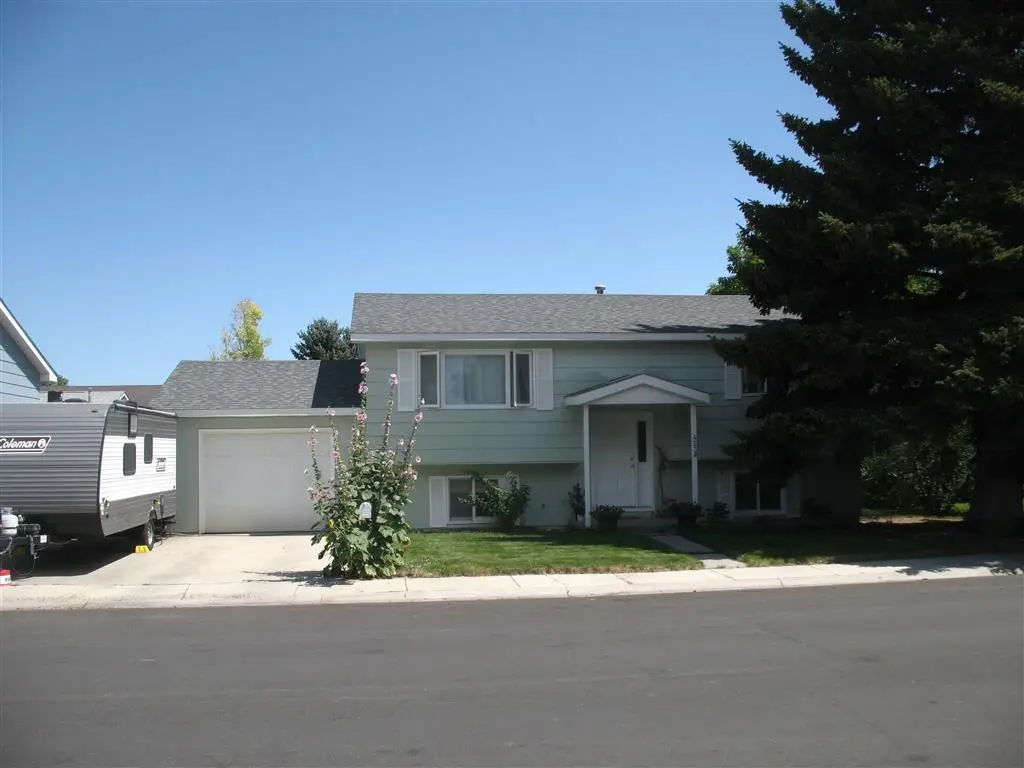 423 S Hamilton St, Powell, WY 82435 - Image #1