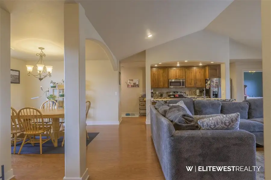 2953 E Avenue, Cody, WY 82414 - Image #3