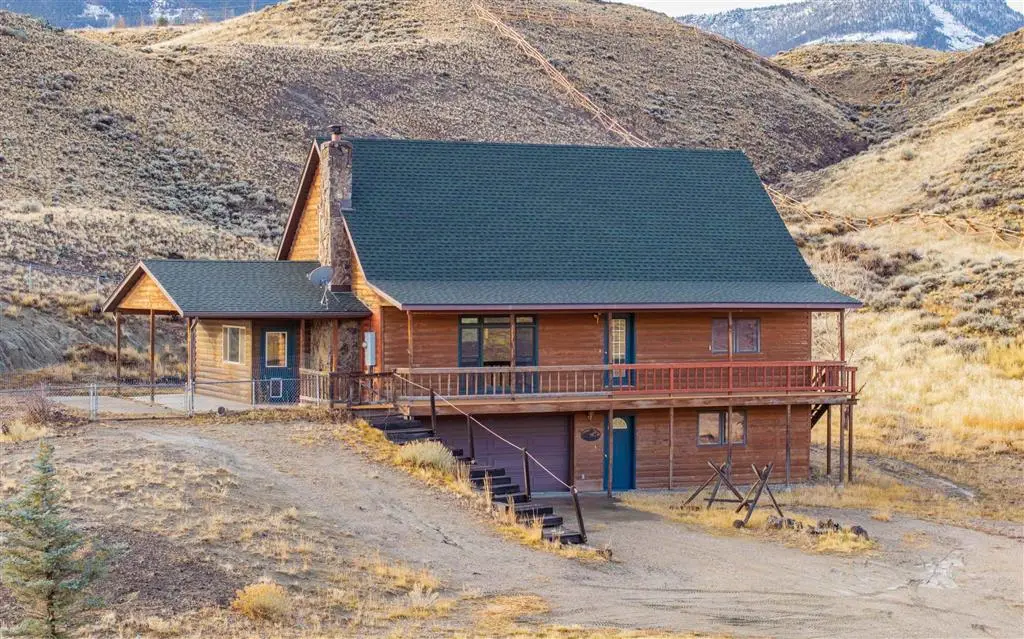 82 Stagecoach Trl, Cody, WY 82414 - Image #1