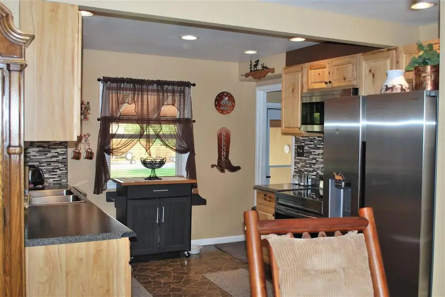 722 S 13th St, Worland, WY 82401 - Image #3