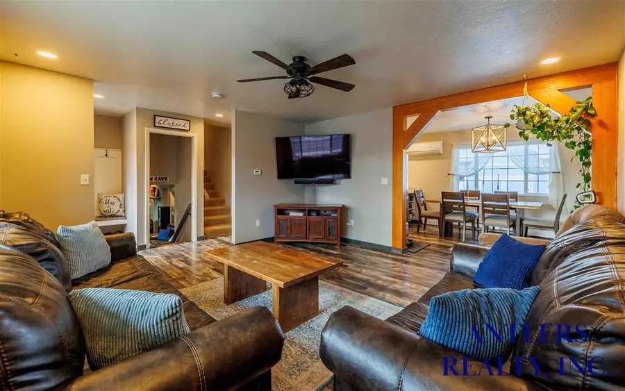 435 E 8th St, Powell, WY 82435 - Image #2