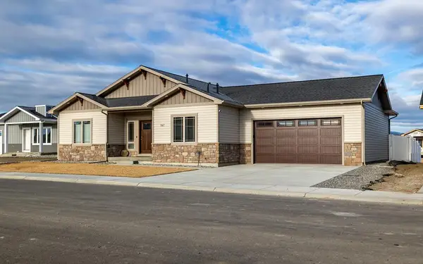 707 Go Around Loop, Cody, WY 82414