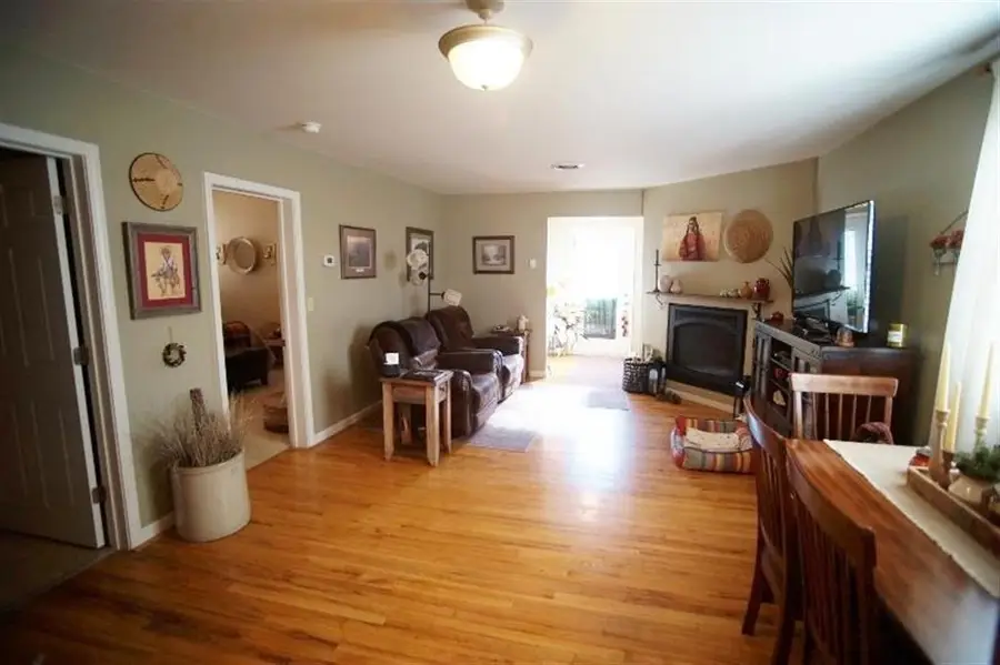 1325 Salsbury Ave, Cody, WY 82414 - #3