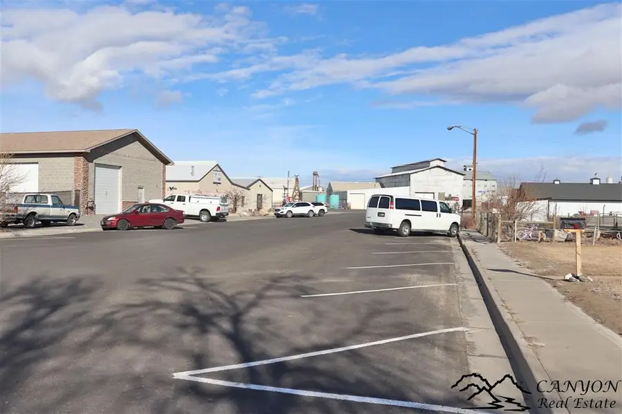 423 S Clark St, Powell, WY 82435 - Image #2