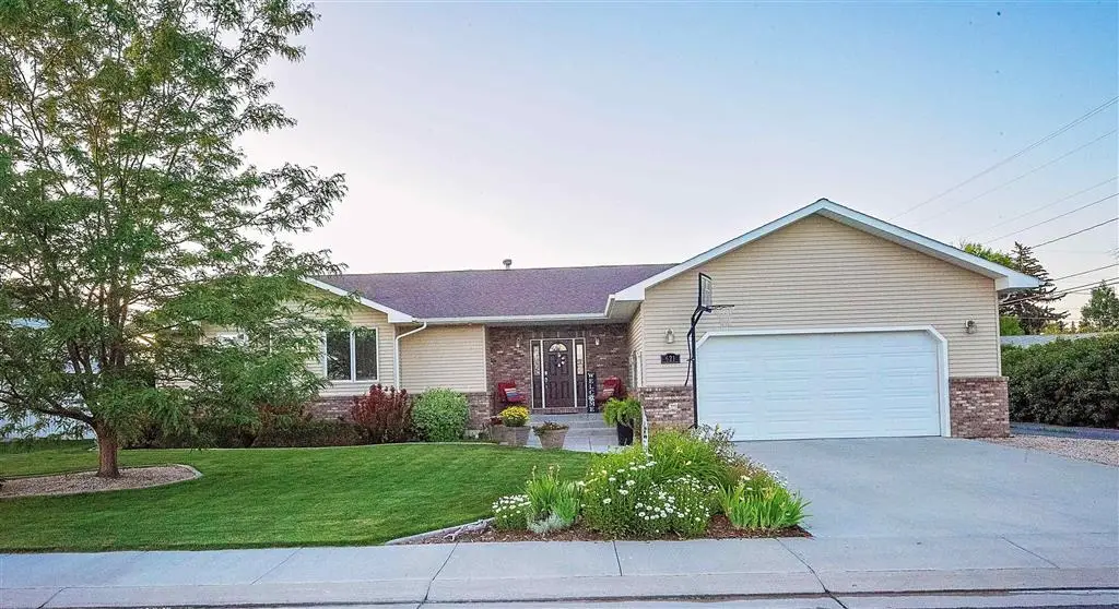 621 Avenue B, Powell, WY 82435 - #1