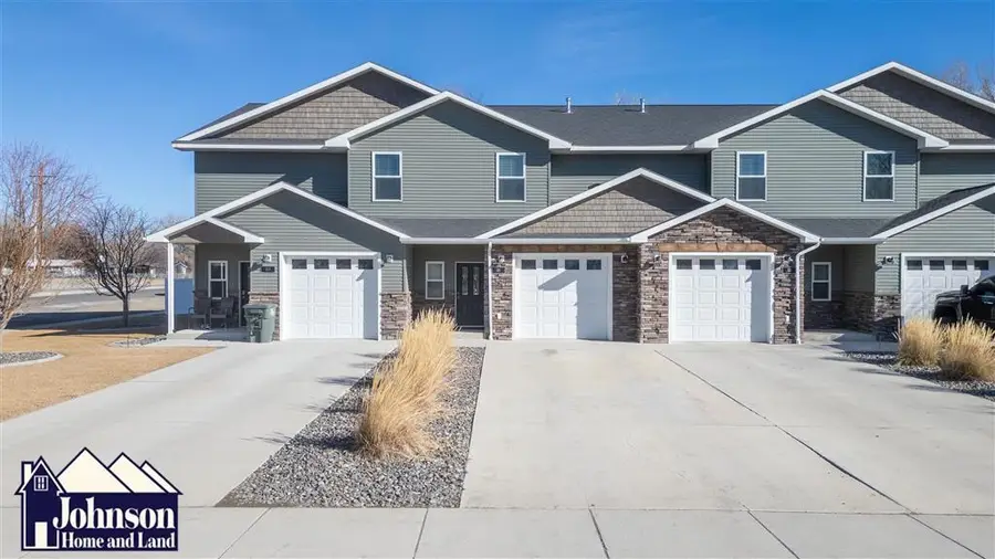 225 S Division St, Cowley, WY 82420 - #2