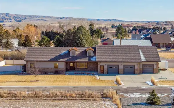 6 Viking Dr, Cody, WY 82414
