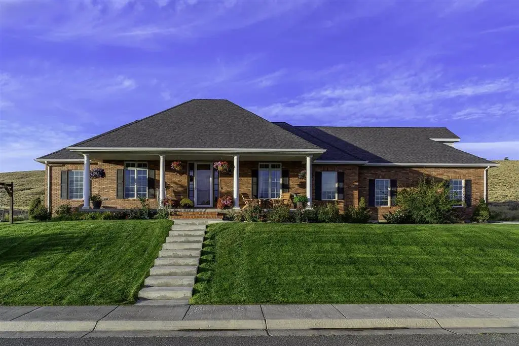 732 Links View Dr, Cody, WY 82414 - #1