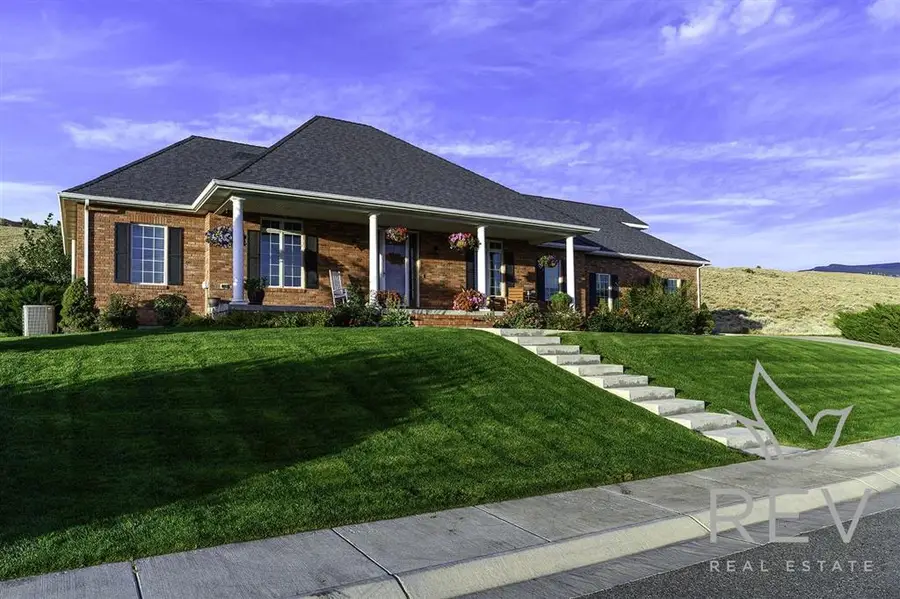 732 Links View Dr, Cody, WY 82414 - #3