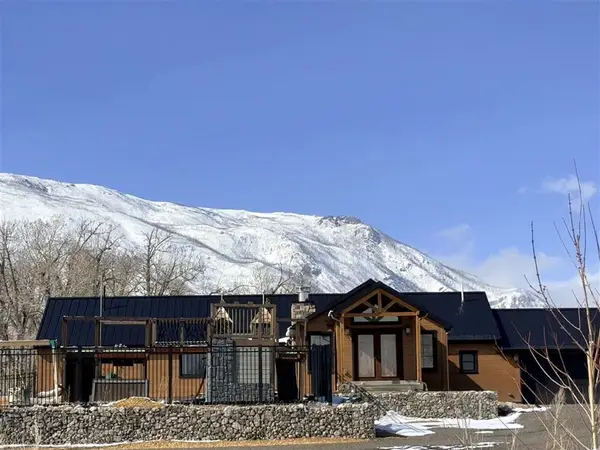 409 Tolman Rd, Clark, WY 82435