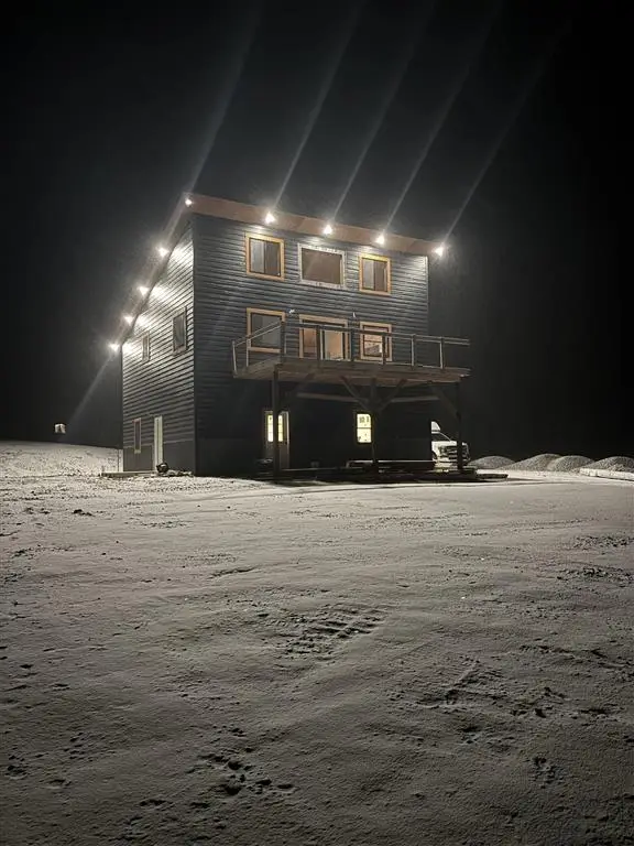 212 Hawk Dr, Wapiti, WY 82450