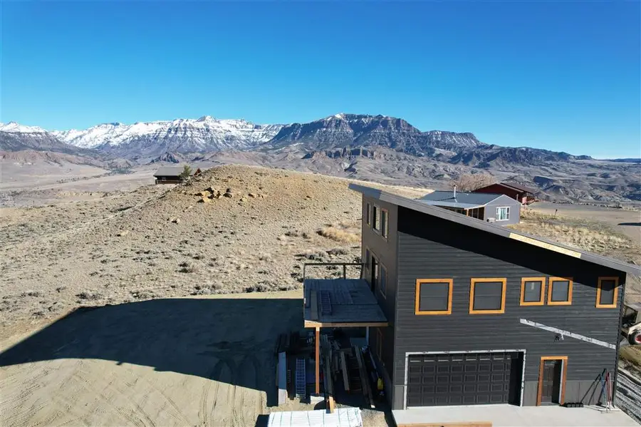 212 Hawk Dr, Wapiti, WY 82450 - #2