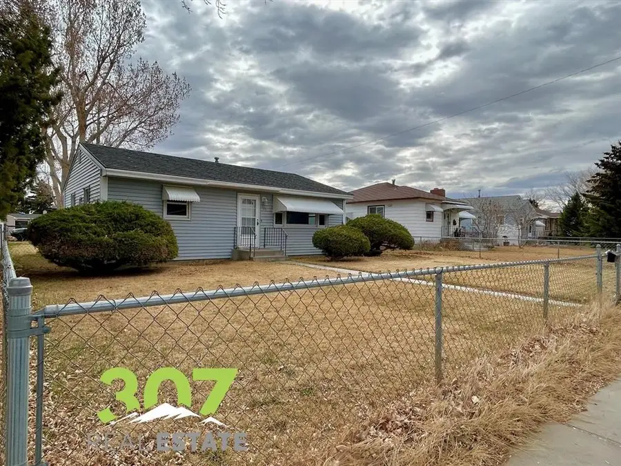 535 S Clark St, Powell, WY 82435 - #2
