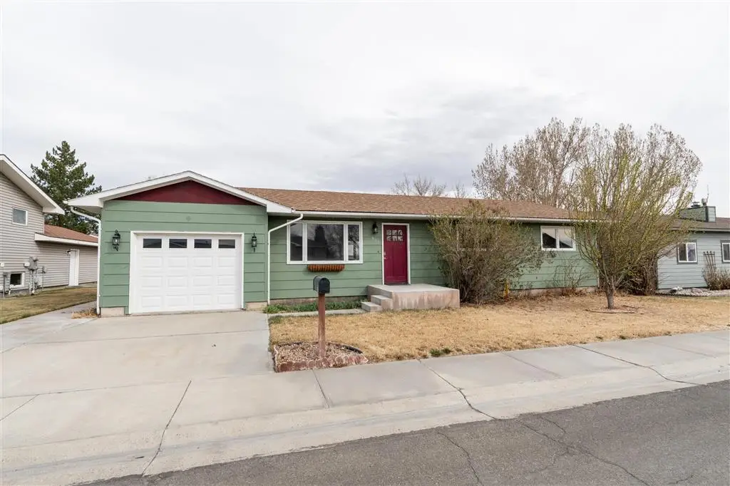 915 E Monroe Street, Powell, WY 82435 - #1