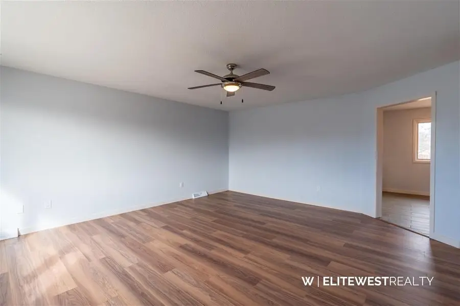 915 E Monroe Street, Powell, WY 82435 - #2