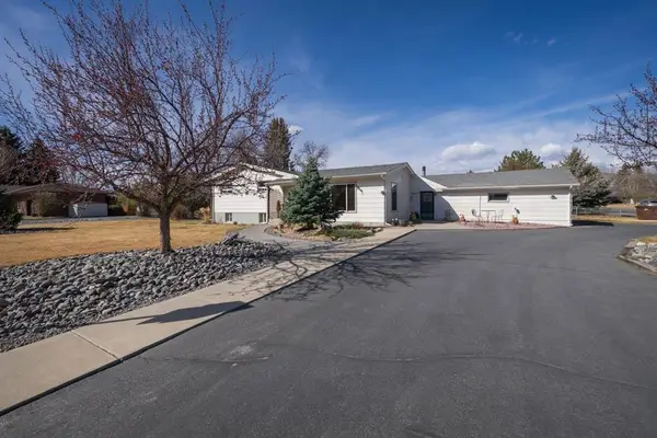 1044 Stampede Ave, Cody, WY 82414