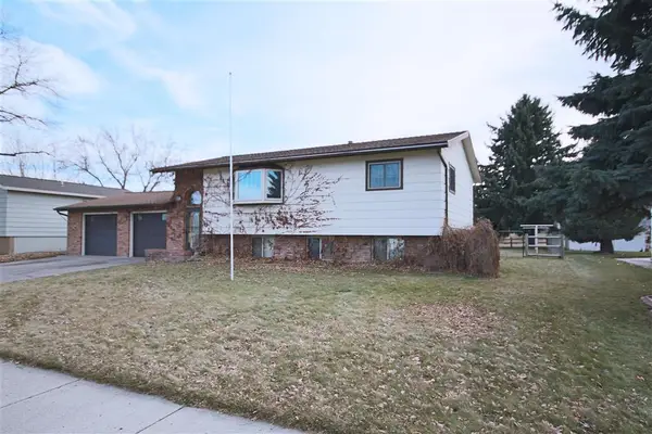 1314 Meadow Ln Ave, Cody, WY 82414