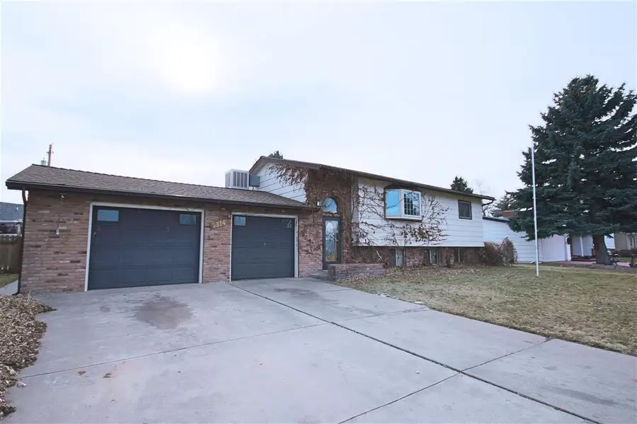 1314 Meadow Ln Ave, Cody, WY 82414 - #2