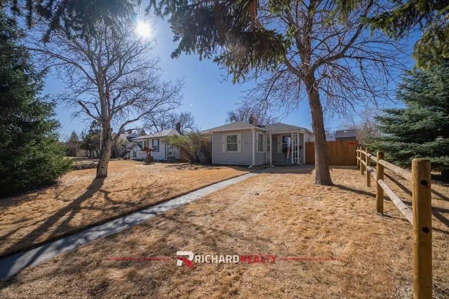 1802 Salsbury Ave, Cody, WY 82414 - #2