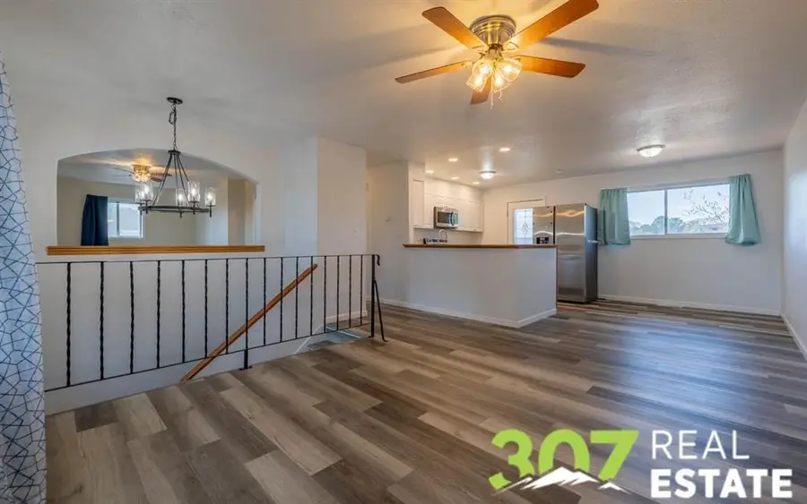 1607 Park Ln, Cody, WY 82414 - #2