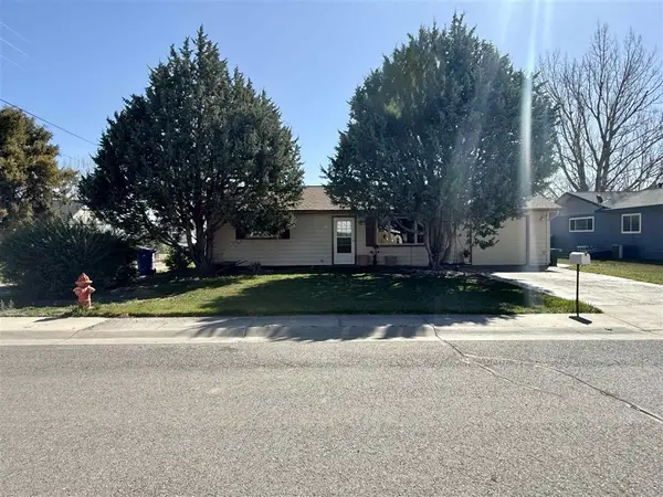 25 Circle Dr, Lovell, WY 82431