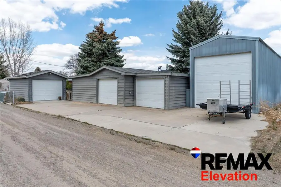 610 Avenue F, Powell, WY 82435 - #3