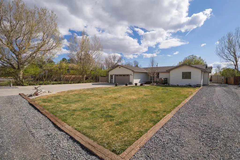 2202 Southfork St, Cody, WY 82414 - #1