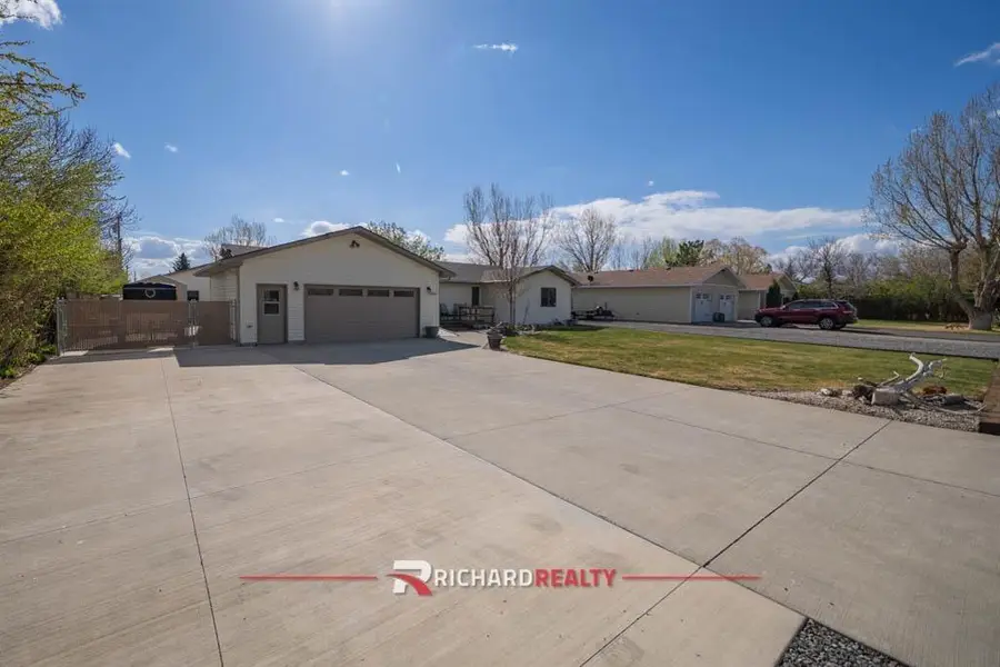 2202 Southfork St, Cody, WY 82414 - #2