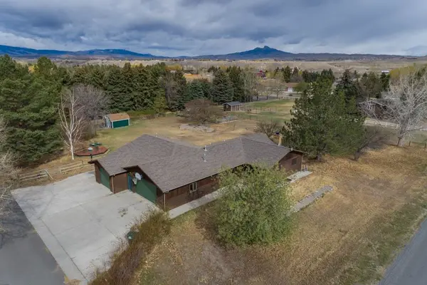 215 44th St N, Cody, WY 82414