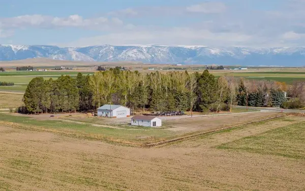 2096 Lane 10, Powell, WY 82435