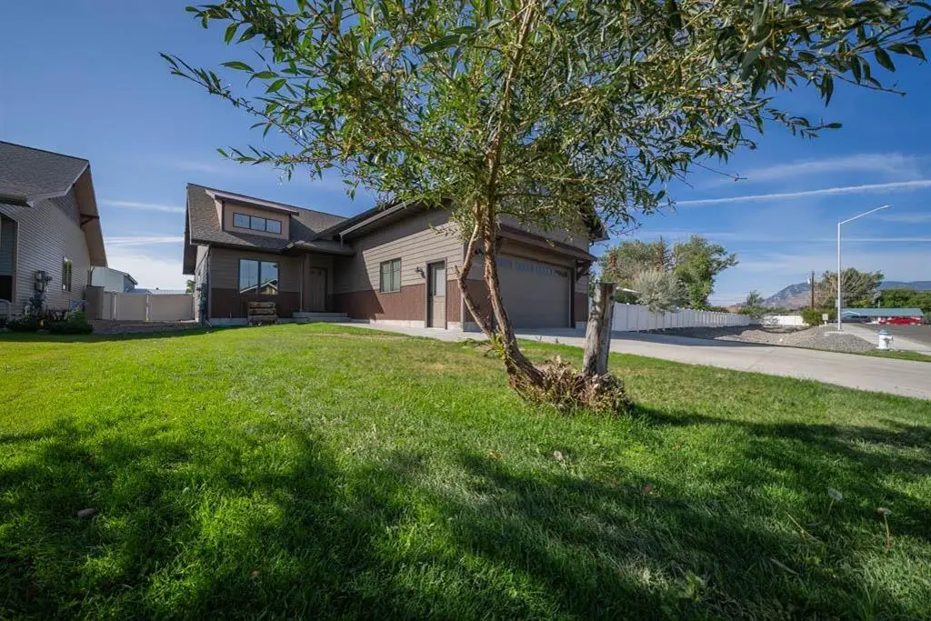 2924 Fuelie Ave, Cody, WY 82414 - #1