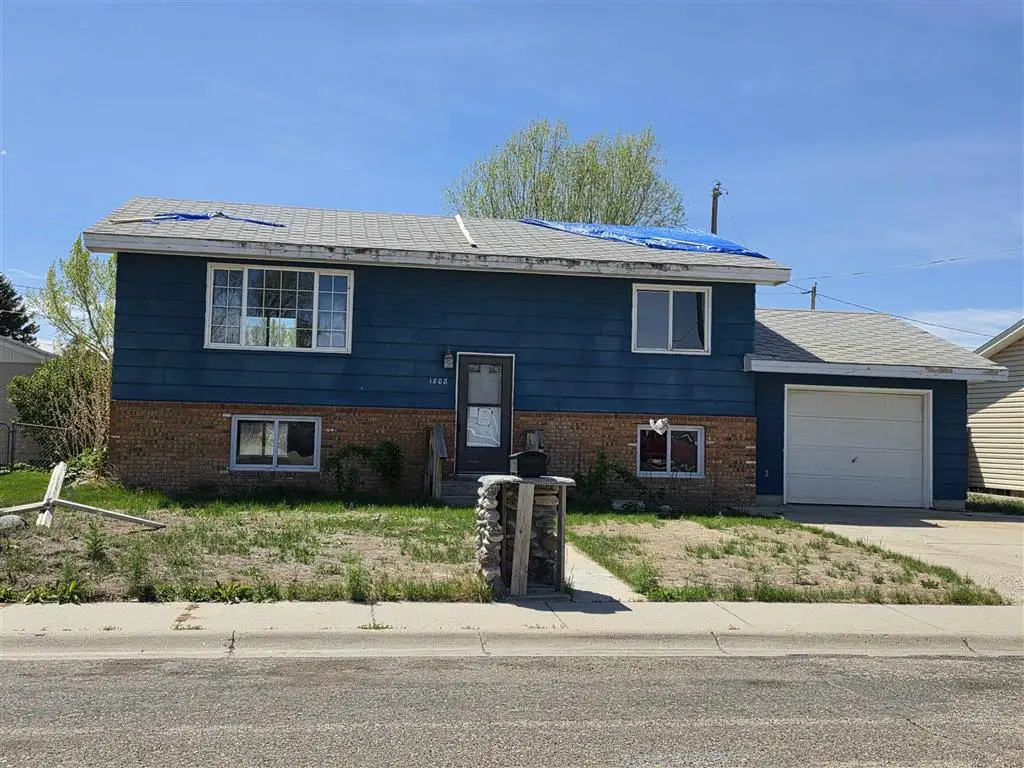 1808 Gregg Ave, Worland, WY 82401 - #1