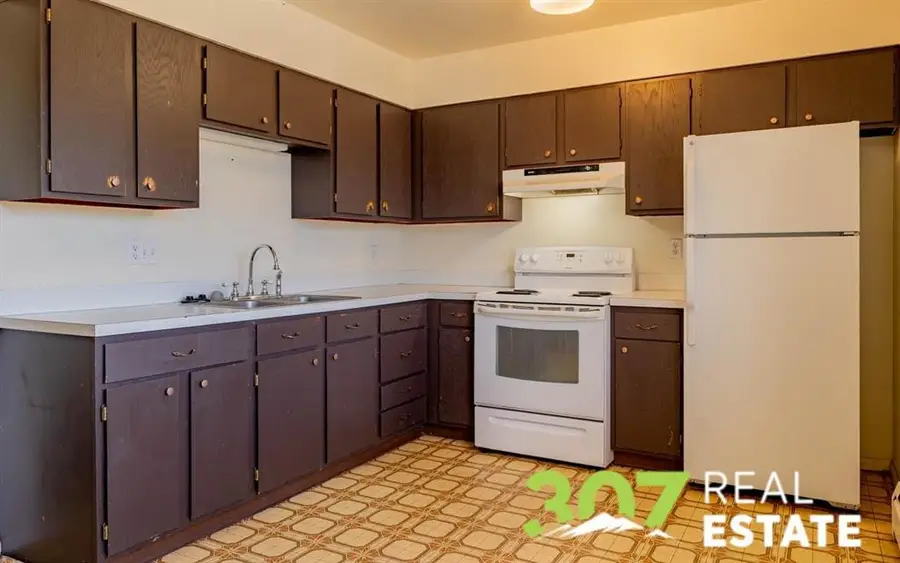 1649 N Park Dr, Cody, WY 82414 - #3