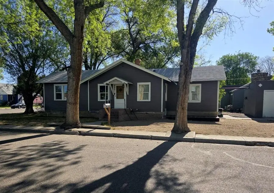 225 N 13th St, Worland, WY 82401 - #2